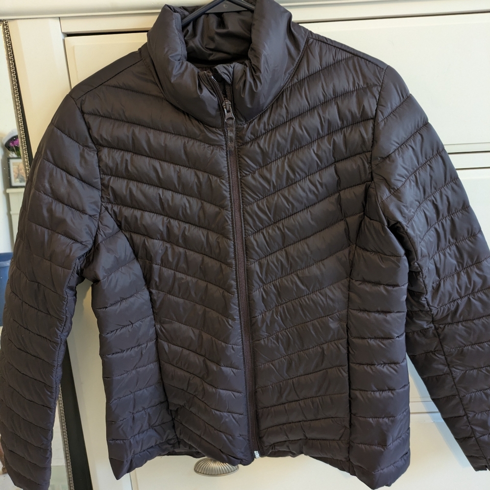Old Navy Women's Light weight Puffer Jacket Size Small Dark Purple